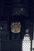 signature script black oversized T