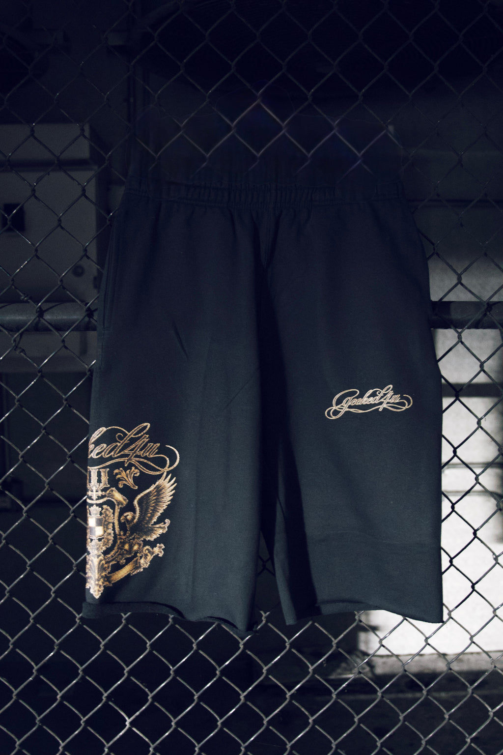 signature script 3/4 capri sweats